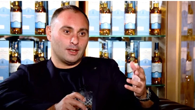 საპატიმროში შეყვანამდე მეც გამაშიშვლეს და ბუქნების კეთებაც მაიძულეს – გიორგი ჩიკვაიძე