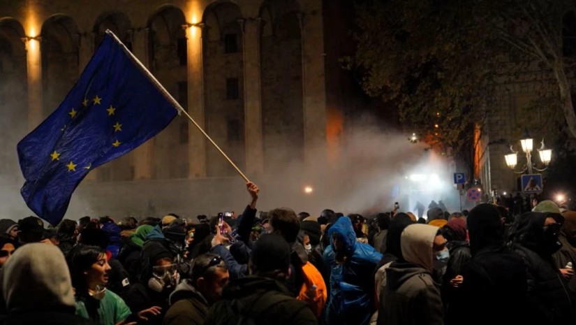 “კი ევროპას, არა რუსეთს!” – უწყვეტი პროტესტის 116-ე დღე