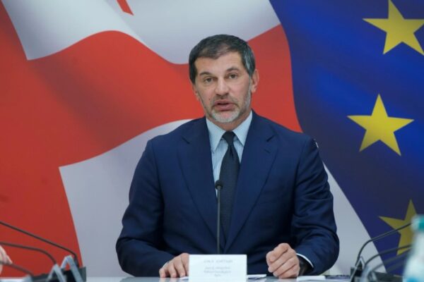 მთავრობის სხდომაზე კალაძემ 4 საკითხზე ისაუბრა – არაფერი უთქვამს დღეს მომხდარ ხანძარზე