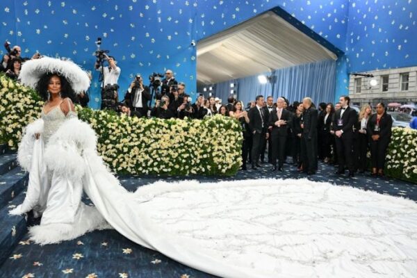 Met Gala 2025-ის წითელი ხალიჩა: ნახეთ რჩეული ლუქები