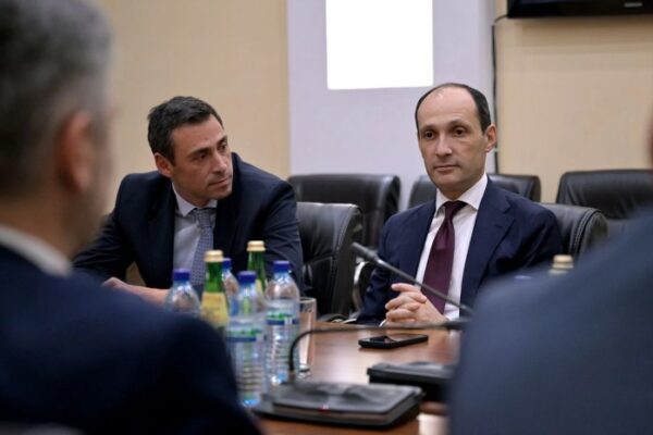 ლევან დავითაშვილმა „საქართველოს რკინიგზაში“ ახალი გენერალური დირექტორი წარადგინა ლევან დავითაშვილმა „საქართველოს რკინიგზაში“ ახალი გენერალური დირექტორი წარადგინა