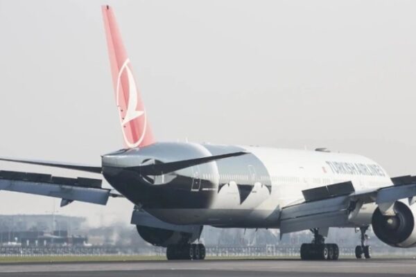 Turkish Airlines-მა და Pegasus-მა მოსკოვიდან და პეტერბურგიდან თურქეთში ფრენები გააუქმეს Turkish Airlines-მა და Pegasus-მა მოსკოვიდან და პეტერბურგიდან თურქეთში ფრენები გააუქმეს