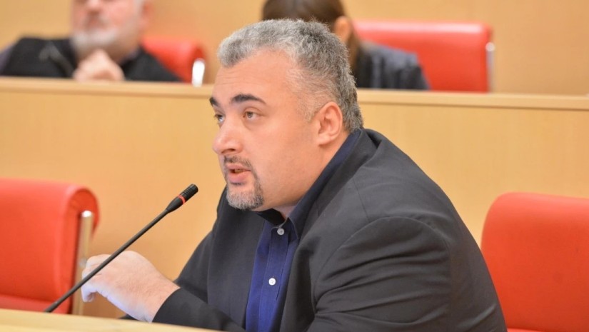„მეგობარი აქტისთვის მეგობარი ხალხია, მტერი – ოცნება“ – კაპანაძე კობახიძის წერილზე