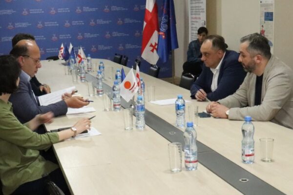 “შეხვედრა მნიშვნელოვანი შედეგით დასრულდა” – პროფკავშირები მიხაილ სოცკის შეხვდნენ