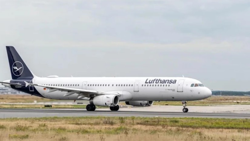 ავიაკომპანია Lufthansa-ს პილოტმა ჰაერში გონება დაკარგა – თვითმფრინავს 8 წუთი არავინ მართავდა