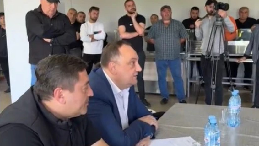 „ეს ორი ფუნდამენტური საკითხი უნდა გადავჭრათ“ – მიხაილ სოცკი მაღაროელებს შეხვდა