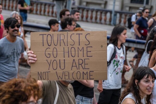 ესპანეთის ბრძანებით, Airbnb-დან 65 ათასი ტურისტული ობიექტი წაიშლება ესპანეთის ბრძანებით, Airbnb-დან 65 ათასი ტურისტული ობიექტი წაიშლება
