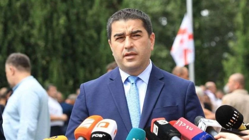 ნიკა მელია არის ბრიუსელის წახალისებული, 2021 წელს ბრიუსელმა გადაუხადა გირაო და ამით წააქეზა კანონ