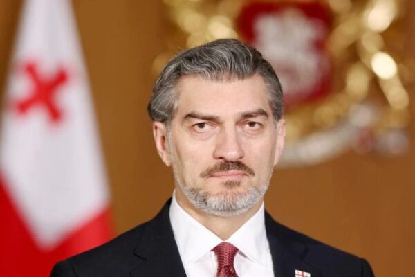 ვისგან მიიღო დამოუკიდებლობის დღის მისალოცი წერილები მიხეილ ყაველაშვილმა?