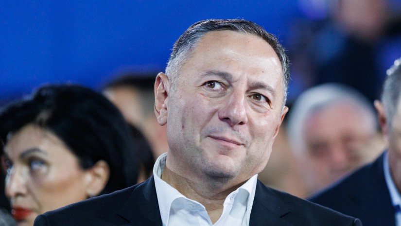 რა სანქციებით წავიდა “ქართული ოცნების” მთავრობიდან ვახტანგ გომელაური?