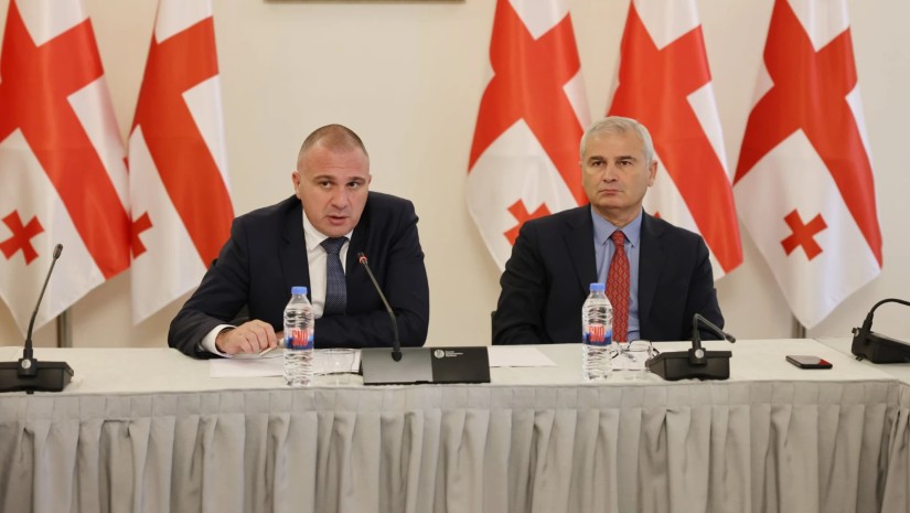 რევაზ სოხაძემ რეგიონული პოლიტიკისა და თვითმმართველობის კომიტეტის წევრებს სამინისტროს საქმია