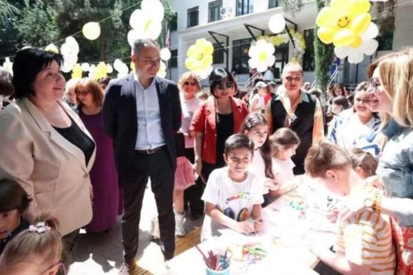ალექსანდრე წულაძემ პატარებს ბავშვთა დაცვის საერთაშორისო დღე მიულოცა ალექსანდრე წულაძემ პატარებს ბავშვთა დაცვის საერთაშორისო დღე მიულოცა