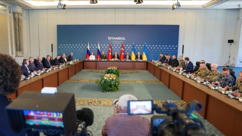 “მხოლოდ ტყვეთა გაცვლა” – უკრაინა-რუსეთის დელეგაციების შეხვედრა დასრულდა